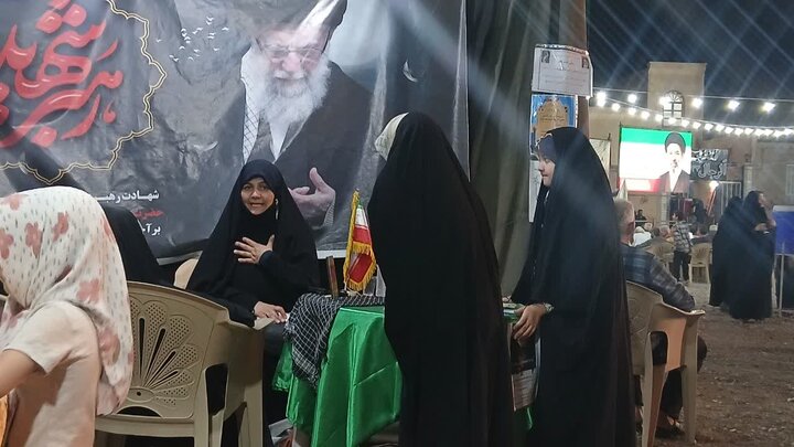 تصاویر/ فعالیت فرهنگی و تبلیغی موکب مدارس علمیه آیت اللّه اعتمادی در یکصد و دهمین تجمعات شبانه
