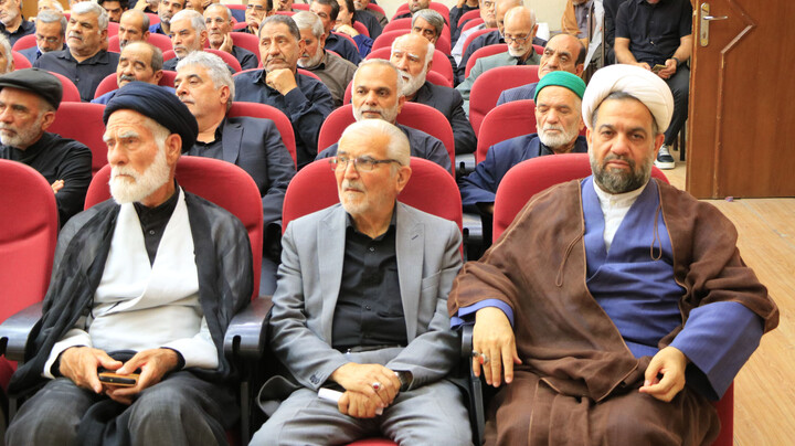 گردهمايی مسئولين هيأت های مذهبی و مداحان شهرستان بيرجند