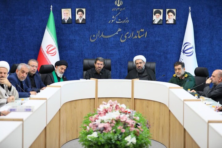 تصاویر /  ستاد مراسم وداع و تشییع پیکر مطهر قائد شهید در همدان