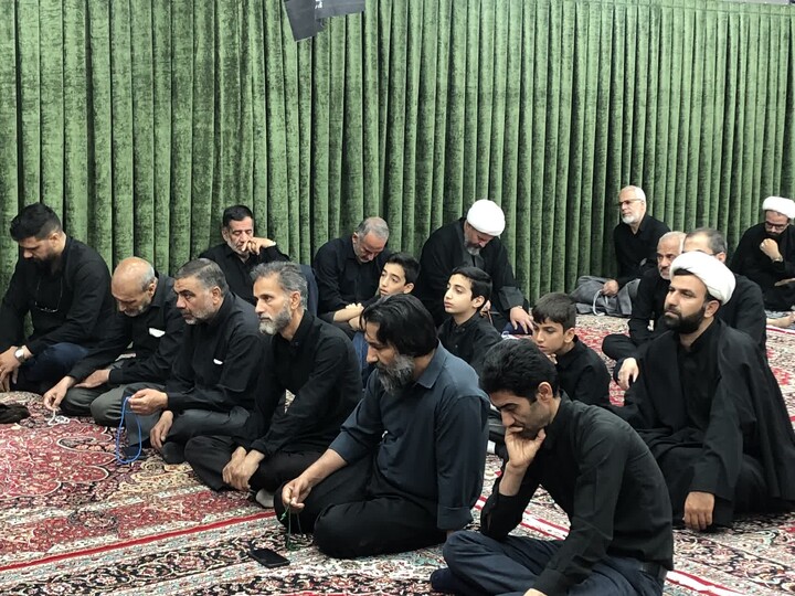 تصاویر / برگزاری مراسم روضه در دفتر امام جمعه ملایر