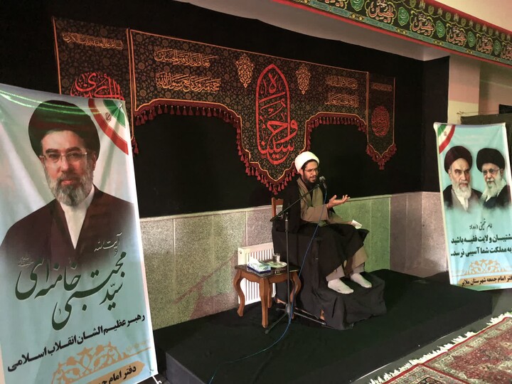 تصاویر / برگزاری مراسم روضه در دفتر امام جمعه ملایر