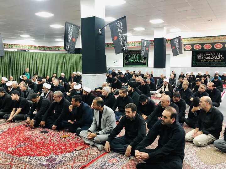 تصاویر / برگزاری مراسم روضه در دفتر امام جمعه ملایر
