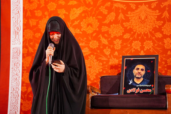 Lutto per la terza notte di Muharram della comunità di Nirugah a Qom durante il raduno notturno