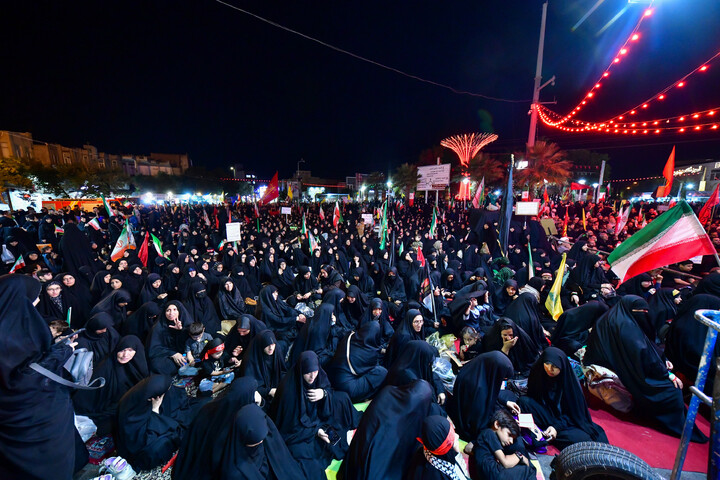 Lutto per la terza notte di Muharram della comunità di Nirugah a Qom durante il raduno notturno