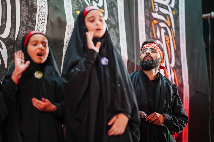 Lutto per la terza notte di Muharram della comunità di Nirugah a Qom durante il raduno notturno