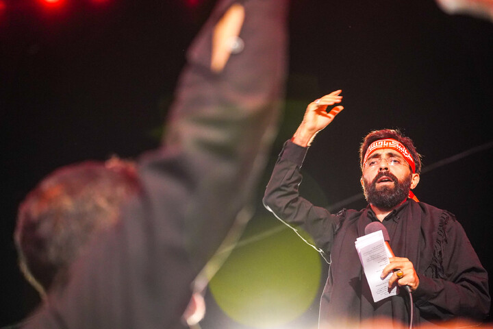 Lutto per la terza notte di Muharram della comunità di Nirugah a Qom durante il raduno notturno