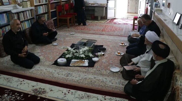 تصاویر/ حضور حجت الاسلام و المسلمین محمدی لائینی در بین شهید در روستای کوهستان بهشهر
