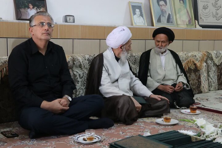 تصاویر/ حضور حجت الاسلام و المسلمین محمدی لائینی در بین شهید در روستای کوهستان بهشهر