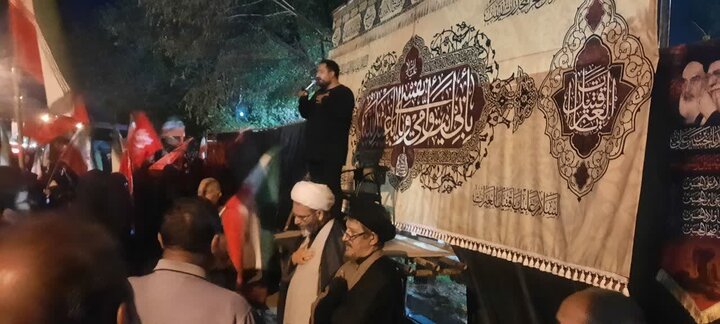 تصاویر/ یکصد و دهمین شب حماسه آفرینی نمازگزاران مسجد المهدی (ع) در دفاع از انقلاب و وطن