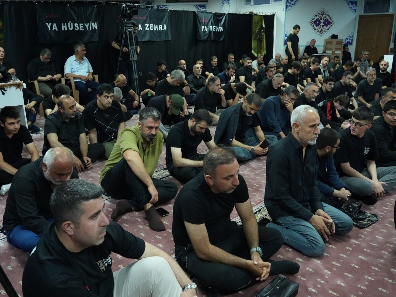 نوای سوگ حسینی در مسجد اهلبیت کوثر در استانبول طنینانداز شد