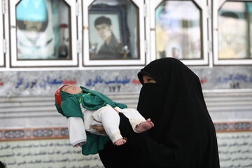 تصاویر/ همایش بزرگ شیرخوارگان حسینی(ع)در امامزادگان ابراهیم و محمد(ع)قم