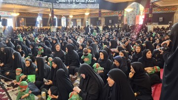 همایش شیرخوارگان حسینی در هیئت علی اصغری چهارسوق آران و بیدگل برگزارشد