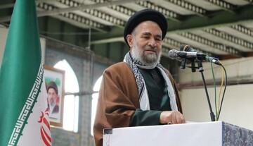 مردم ایران اسلامی مطیع رهبری معظم انقلاب هستند