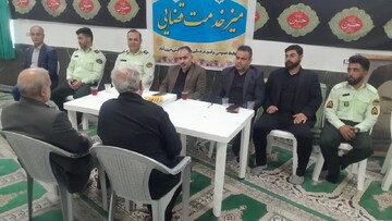 تصاویر/ برگزاری میز خدمت دستگاه قضا در مصلای مرزن آباد
