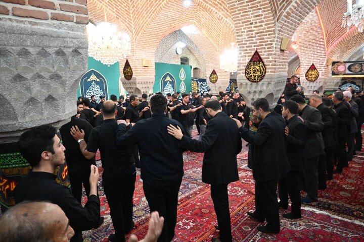 تصاویر/ مراسم سوگواری شب چهارم محرم در مسجد سردار ارومیه