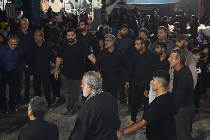 تصاویر/ عزاداری شب چهارم محرم در بندر دیّر