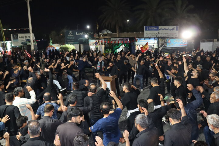 تصاویر/ عزاداری شب چهارم محرم در بندر دیّر