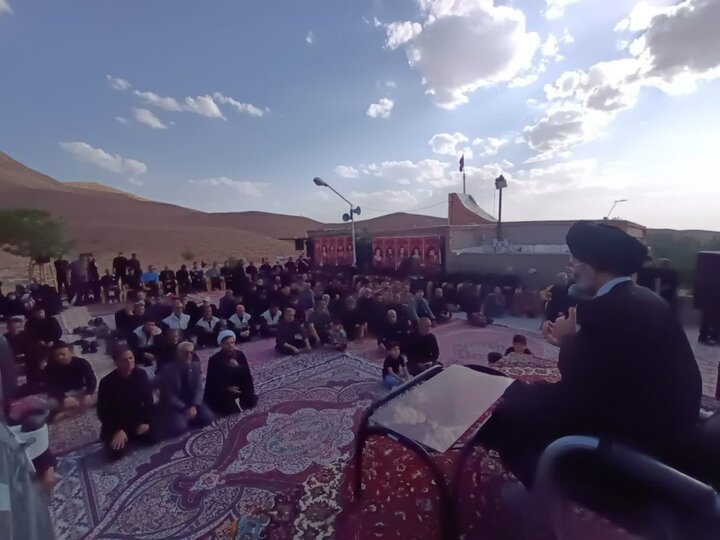 تصاویر/ دیدار نماینده ولی فقیه در کاشان با جمعی  ازخانواده شهدا وتجدیدمیثاق با آرمان آنها
