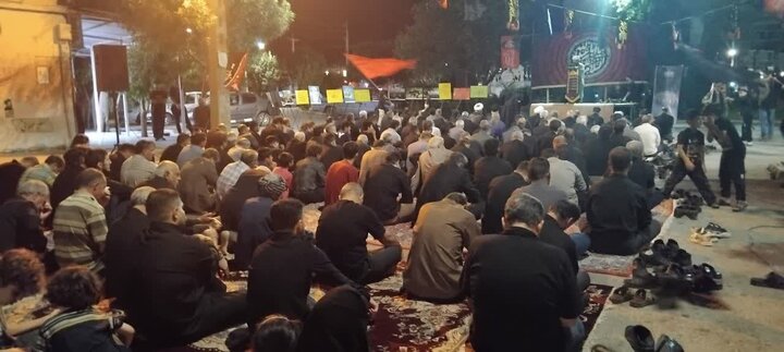 اقامه عزای امام حسین علیه السلام در ایوان
