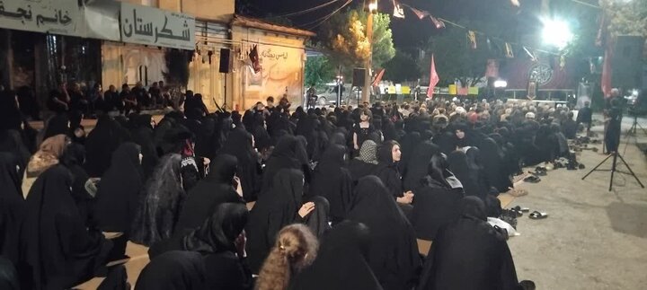 اقامه عزای امام حسین علیه السلام در ایوان