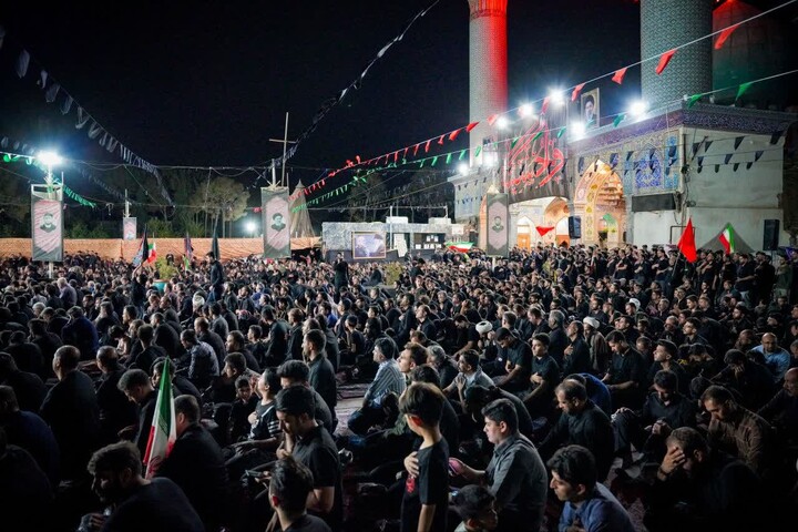 تصاویر |عزاداری شب چهارم محرم امامزاده شاه‌میرحمزه اصفهان