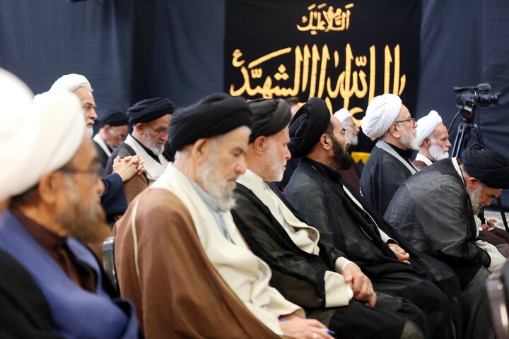 تصاویر/ مراسم عزاداری روز چهارم محرم در دفتر آیت الله العظمی نوری همدانی