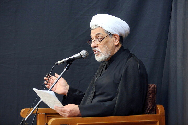 تصاویر/ مراسم عزاداری روز چهارم محرم در دفتر آیت الله العظمی نوری همدانی