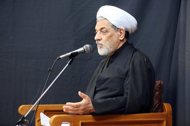 تصاویر/ مراسم عزاداری روز چهارم محرم در دفتر آیت الله العظمی نوری همدانی