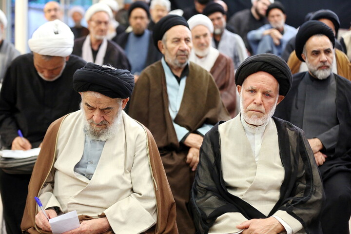 تصاویر/ مراسم عزاداری روز چهارم محرم در دفتر آیت الله العظمی نوری همدانی