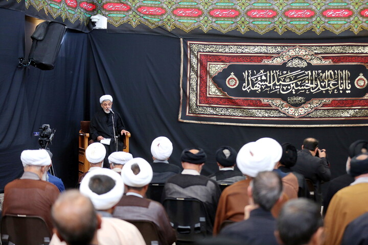 تصاویر/ مراسم عزاداری روز چهارم محرم در دفتر آیت الله العظمی نوری همدانی