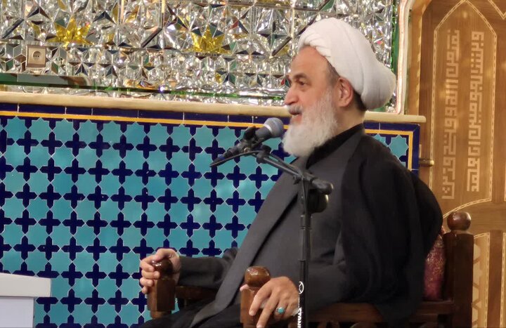 تصاویر/مراسم پرفیض دعای ندبه در امامزاده اسحاق ساوه