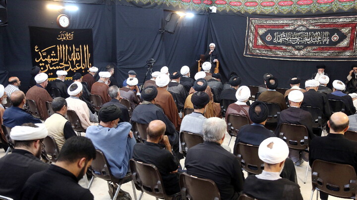 تصاویر/ مراسم عزاداری روز چهارم محرم در دفتر آیت الله العظمی نوری همدانی