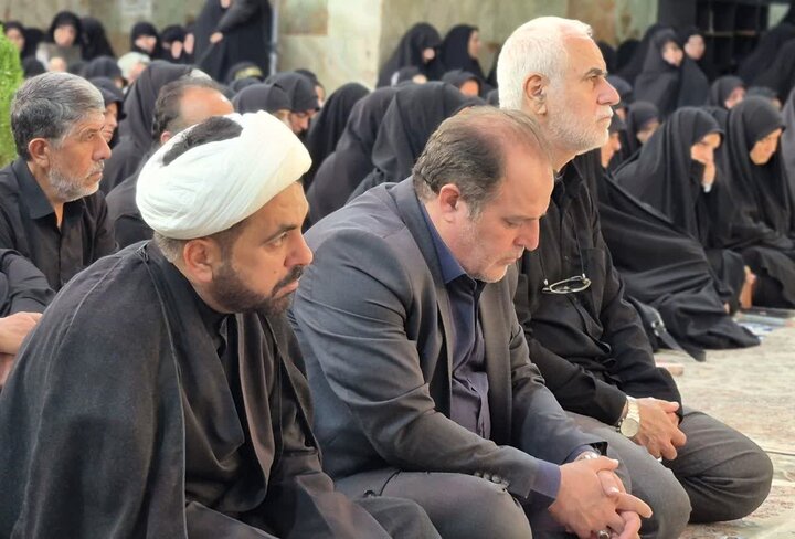 تصاویر/مراسم پرفیض دعای ندبه در امامزاده اسحاق ساوه