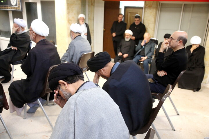 تصاویر/ مراسم عزاداری روز چهارم محرم در دفتر آیت الله العظمی نوری همدانی