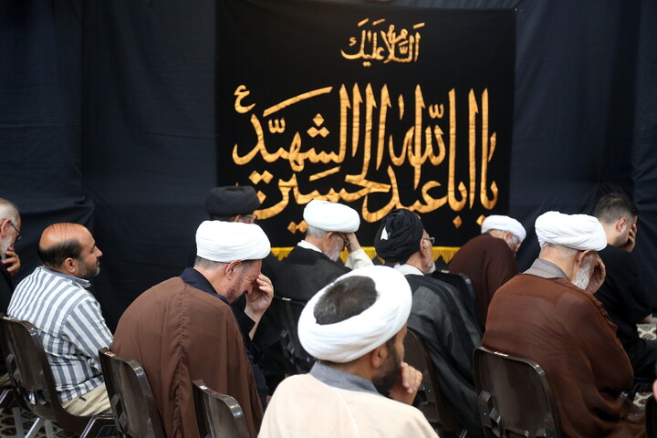 تصاویر/ مراسم عزاداری روز چهارم محرم در دفتر آیت الله العظمی نوری همدانی
