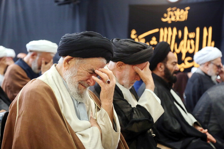 تصاویر/ مراسم عزاداری روز چهارم محرم در دفتر آیت الله العظمی نوری همدانی