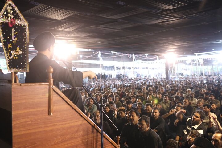 تصاویر/ نشتر پارک کراچی میں دوسری مرکزی عشرۂ مجالس، ذکرِ امام حسینؑ سے فضا سوگوار