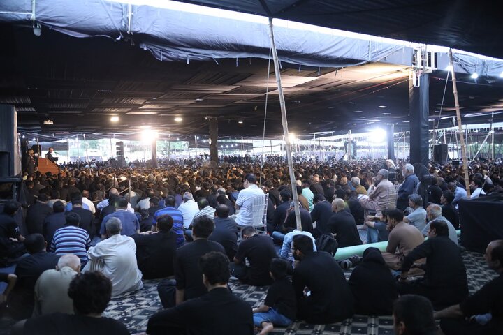 تصاویر/ نشتر پارک کراچی میں دوسری مرکزی عشرۂ مجالس، ذکرِ امام حسینؑ سے فضا سوگوار