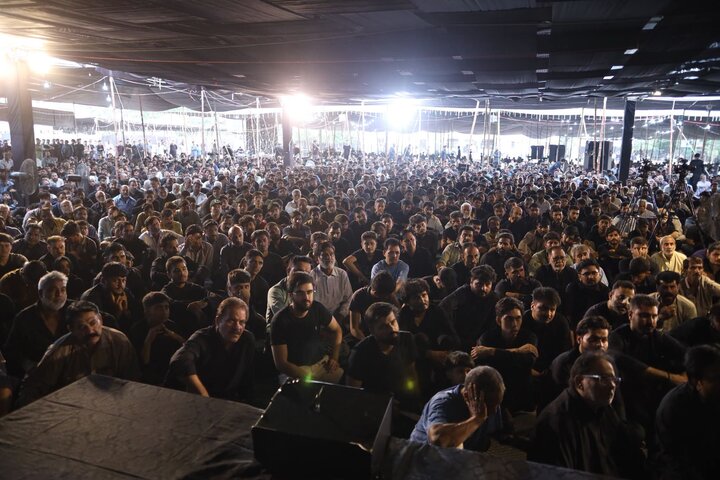 تصاویر/ نشتر پارک کراچی میں دوسری مرکزی عشرۂ مجالس، ذکرِ امام حسینؑ سے فضا سوگوار
