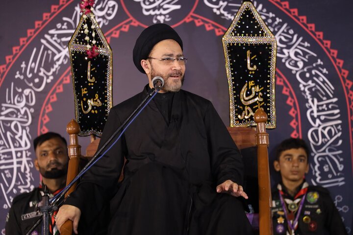 تصاویر/ نشتر پارک کراچی میں دوسری مرکزی عشرۂ مجالس، ذکرِ امام حسینؑ سے فضا سوگوار