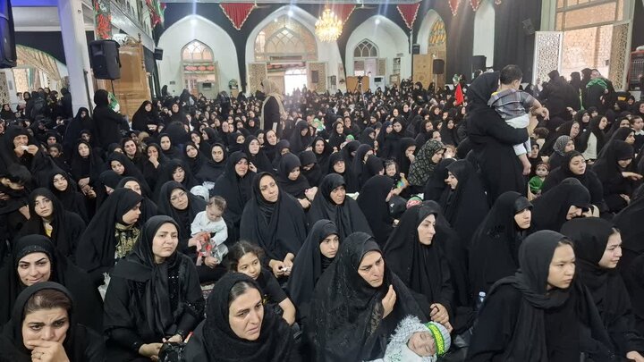 تصلویر/ همایش شیرخوارگان حسینی در امامزاده هادی (ع) فین کاشان