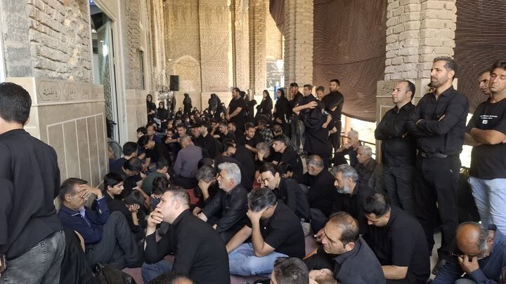 تصلویر/ همایش شیرخوارگان حسینی در امامزاده هادی (ع) فین کاشان