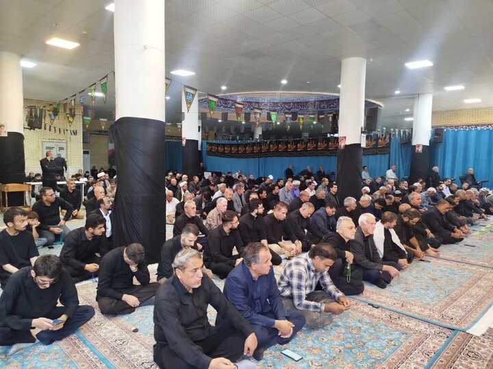 تصاویر/ اقامه نماز جمعه در شهرستان ایوان