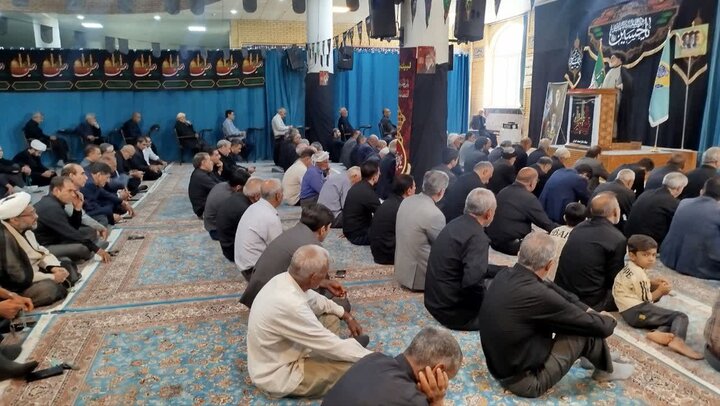 تصاویر/ اقامه نماز جمعه در شهرستان ایوان