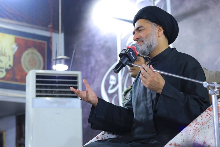 تصاویر/ مسجد و امام بارگاہ المحسن کراچی میں دوسری مجلسِ عزاء، عشقِ اہلِ بیتؑ سے سرشار عزاداروں کی بھرپور شرکت
