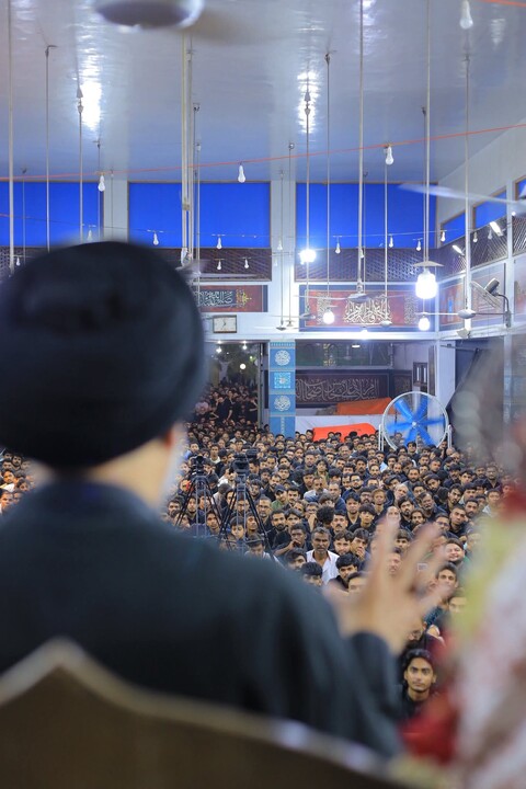 تصاویر/ مسجد و امام بارگاہ المحسن کراچی میں دوسری مجلسِ عزاء، عشقِ اہلِ بیتؑ سے سرشار عزاداروں کی بھرپور شرکت