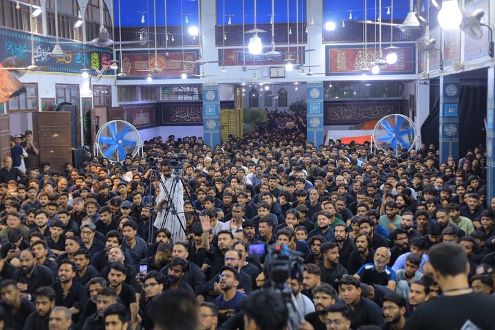 تصاویر/ مسجد و امام بارگاہ المحسن کراچی میں دوسری مجلسِ عزاء، عشقِ اہلِ بیتؑ سے سرشار عزاداروں کی بھرپور شرکت