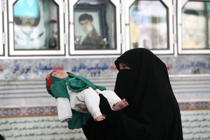 تصاویر/ همایش بزرگ شیرخوارگان حسینی(ع)در امامزادگان ابراهیم و محمد(ع)قم