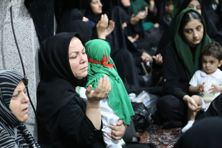 تصاویر/ همایش بزرگ شیرخوارگان حسینی در ورامین/نمایش عشق و دلدادگی بانوان و نوزادان ورامینی