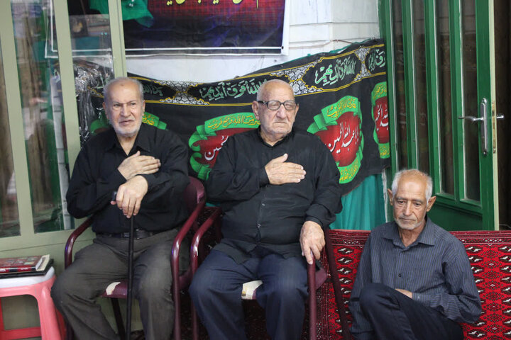 تصاویر/ مجلس عزاداری اباعبدالله الحسین(ع) اهالی شریف و دیندار روستای زرین آباد